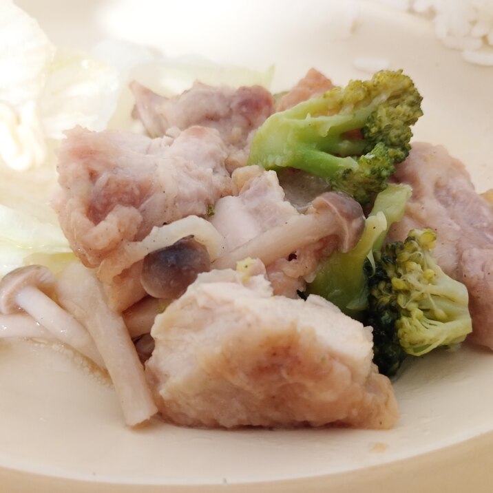 塩ダレレモン味♡チキンとしめじとブロッコリー炒め